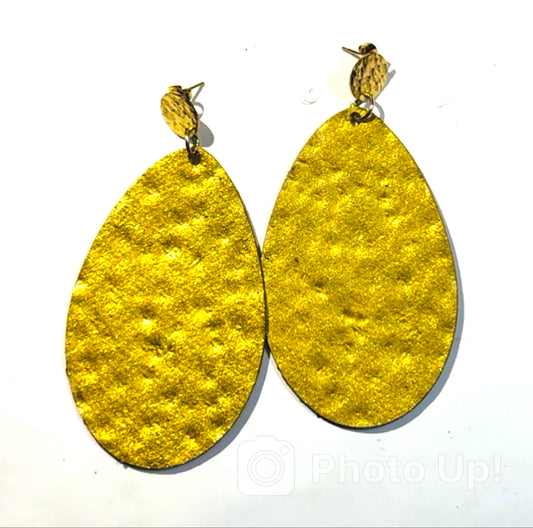 Faux hammered brass earrings 1 pair only