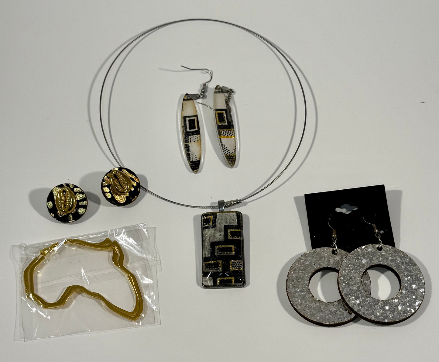 Wholesale Bundle – Monochrome Afrocentric Necklace & Earring Set (5 Pieces)