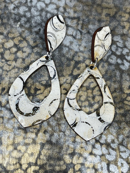 Black&White Drop Earrings